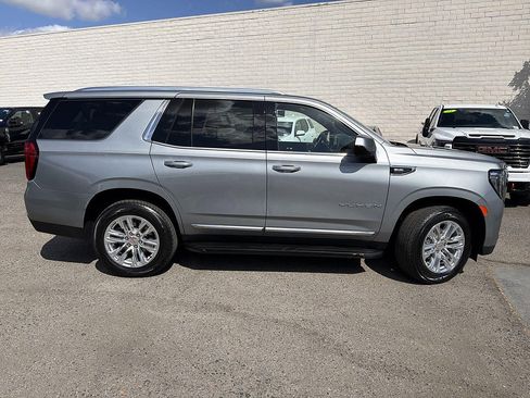 Used 2024 GMC Yukon SLT RWD image 4