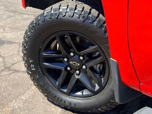 Used 2021 Chevrolet Silverado 1500 Custom Trail Boss w/ LPO, Dark Essentials Package image 24