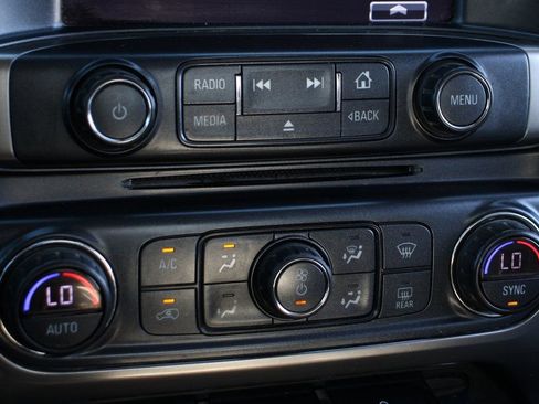 Used 2018 Chevrolet Silverado 1500 LT w/ All Star Edition image 28