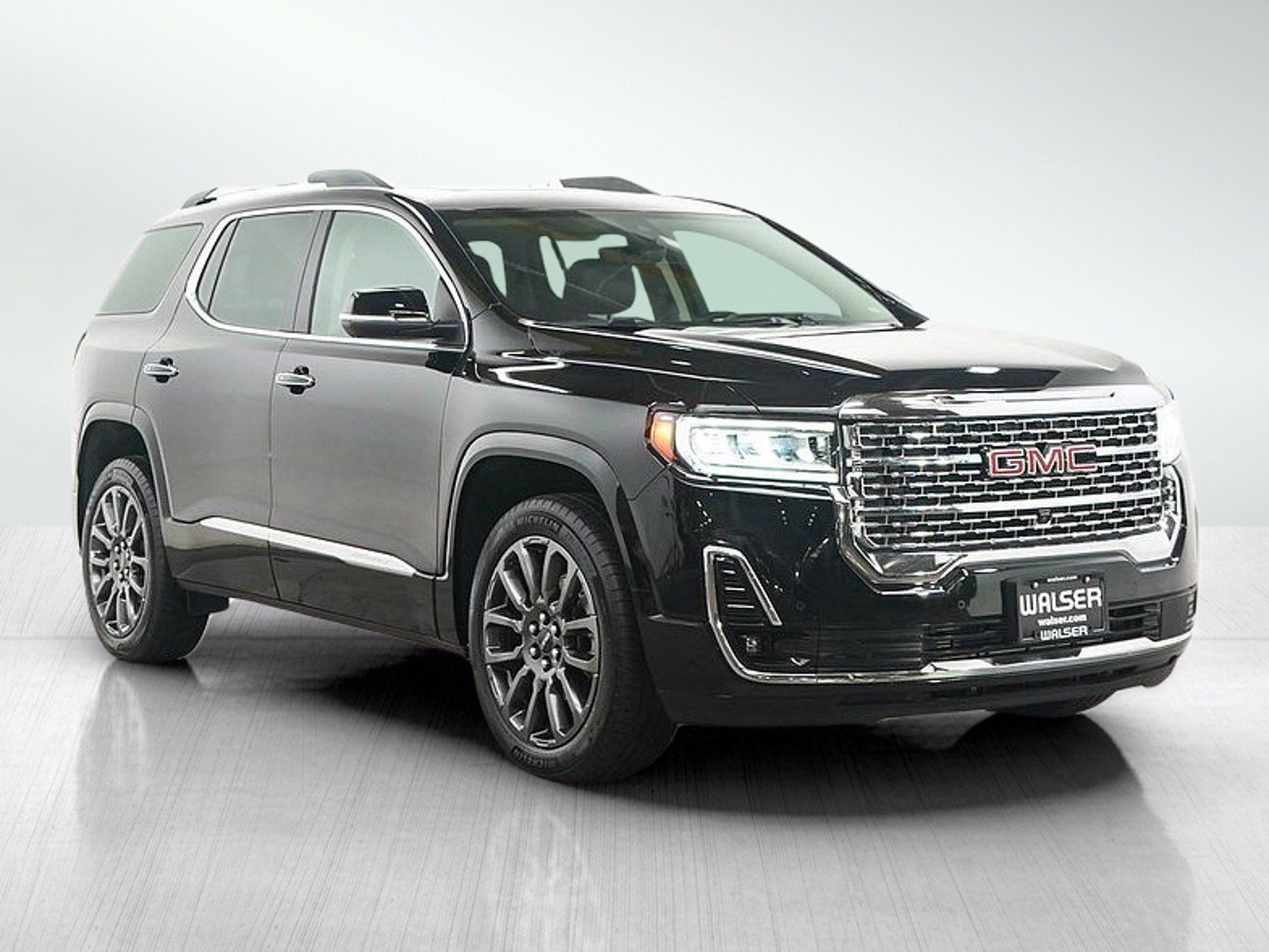 Used 2023 GMC Acadia Denali w/ Black Diamond Edition AWD/4WD image 7