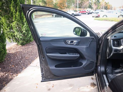 Used 2025 Volvo XC60 B5 Plus w/ Climate Package image 14