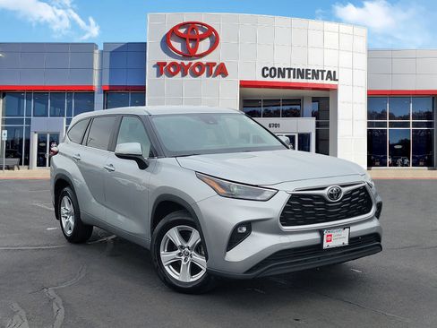 Certified 2024 Toyota Highlander LE image 2