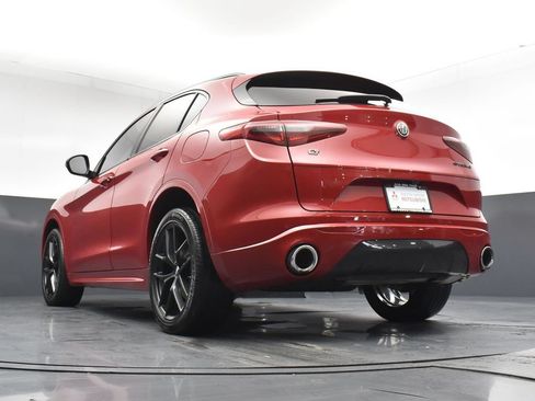 Used 2021 Alfa Romeo Stelvio Ti w/ Nero Edizione AWD/4WD image 21