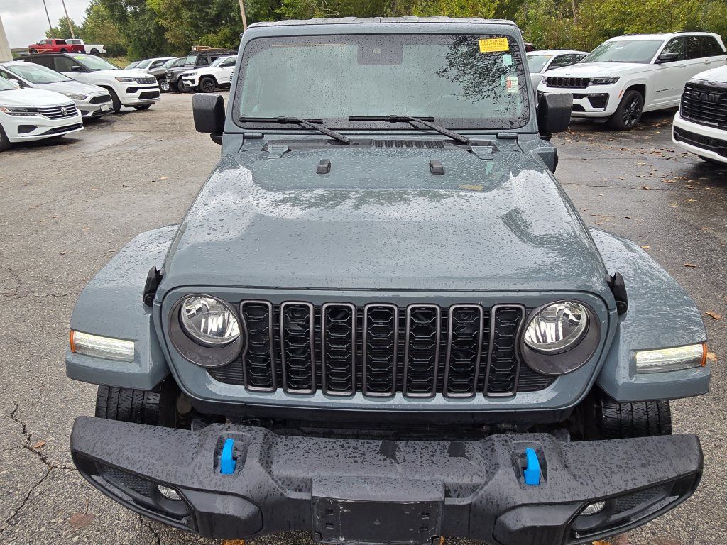 Used 2024 Jeep Wrangler Unlimited w/ Convenience Group AWD/4WD image 14