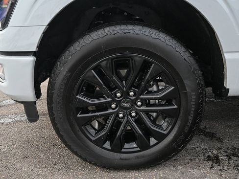 Used 2024 Ford F150 Lariat image 10