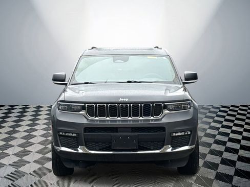 Used 2024 Jeep Grand Cherokee L Limited w/ Luxury Tech Group II image 2