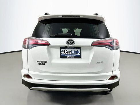 Used 2017 Toyota RAV4 XLE FWD image 7
