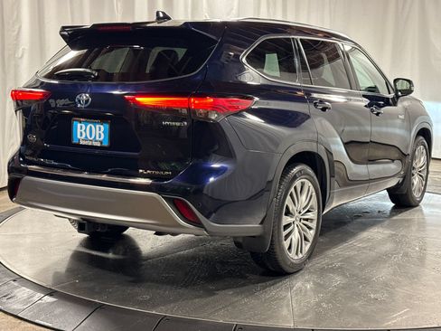 Used 2021 Toyota Highlander Platinum AWD/4WD image 9