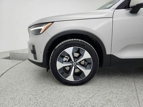 Certified 2025 Volvo XC40 B5 Plus image 27