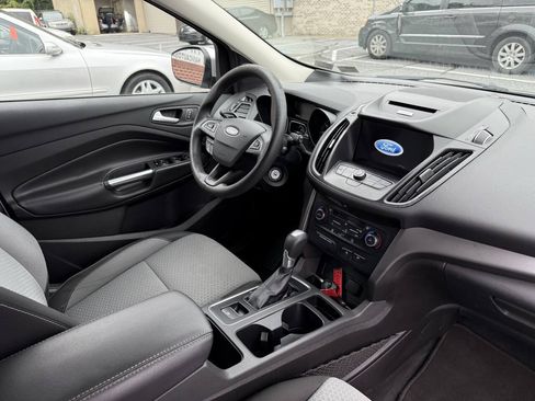 Used 2017 Ford Escape SE w/ Equipment Group 201A AWD/4WD image 24