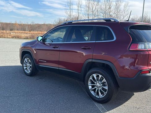Used 2019 Jeep Cherokee Latitude Plus w/ Comfort/Convenience Group image 10