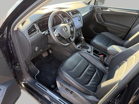 Used 2019 Volkswagen Tiguan S image 12