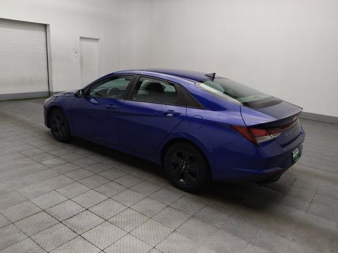 Used 2021 Hyundai Elantra SEL w/ Convenience Package FWD image 3