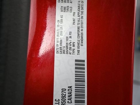 Used 2025 Chrysler Pacifica Limited image 46