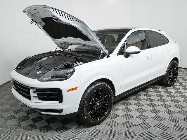 Used 2026 Porsche Cayenne Coupe AWD/4WD image 37