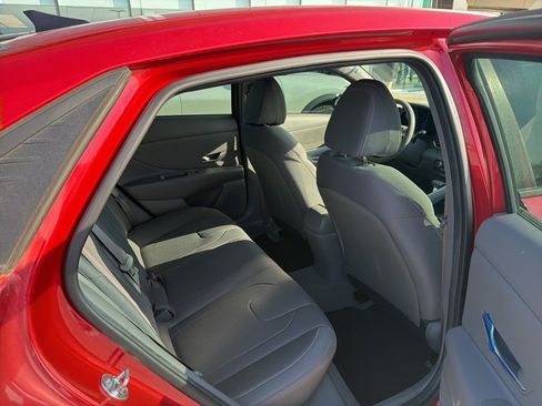 Certified 2022 Hyundai Elantra SEL image 19