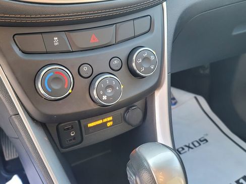 Used 2022 Chevrolet Trax LT w/ Driver Confidence Package image 22