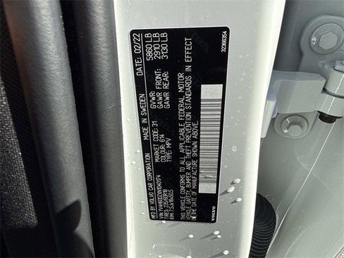 Used 2022 Volvo XC60 T8 Inscription Expression image 30