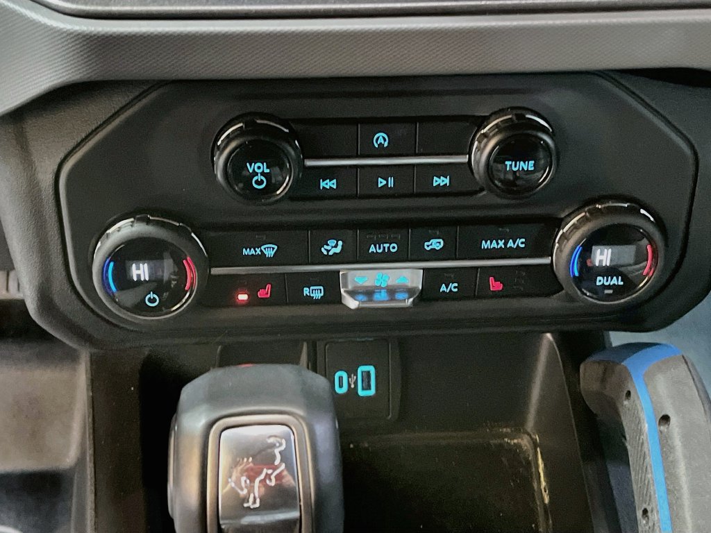 Used 2024 Ford Bronco Black Diamond AWD/4WD image 16