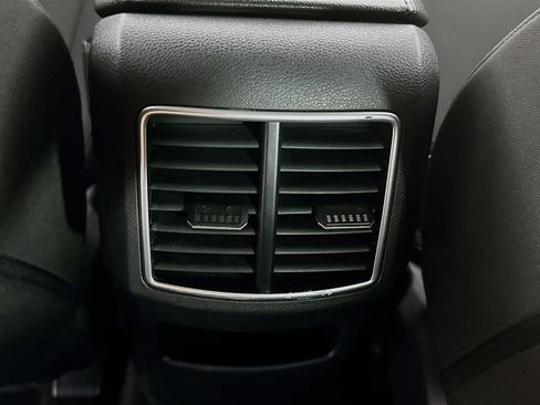 Used 2024 Kia Sportage LX image 25