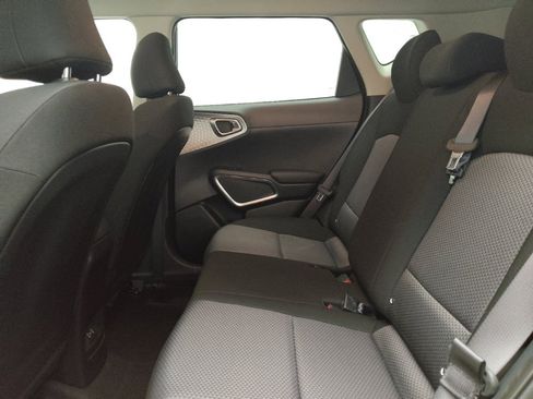 Used 2024 Kia Soul S image 18