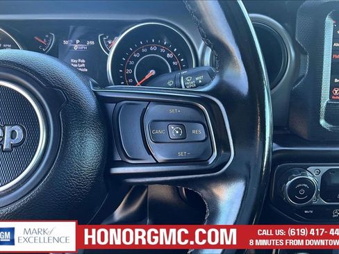 Used 2022 Jeep Gladiator Sport AWD/4WD image 13