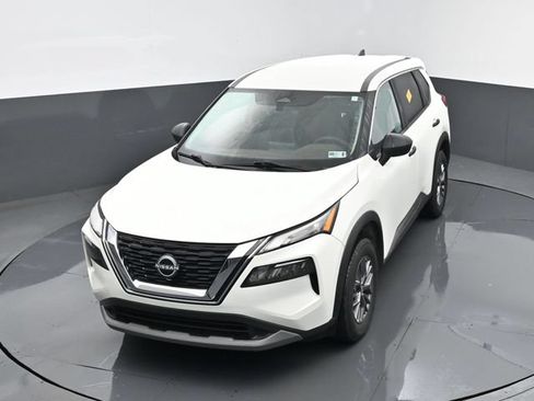 Used 2023 Nissan Rogue S AWD/4WD image 19