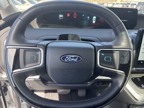 Used 2025 Ford Expedition Max Platinum image 25