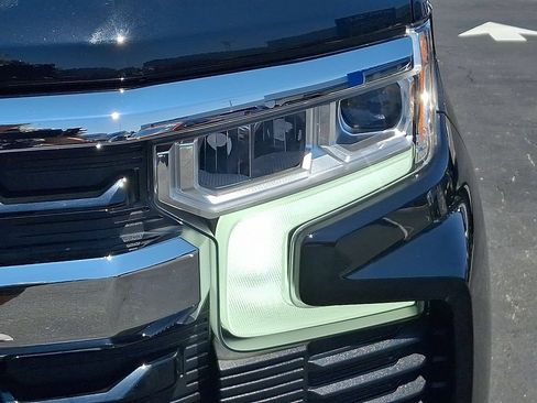 Certified 2023 Chevrolet Silverado 1500 LT AWD/4WD image 9