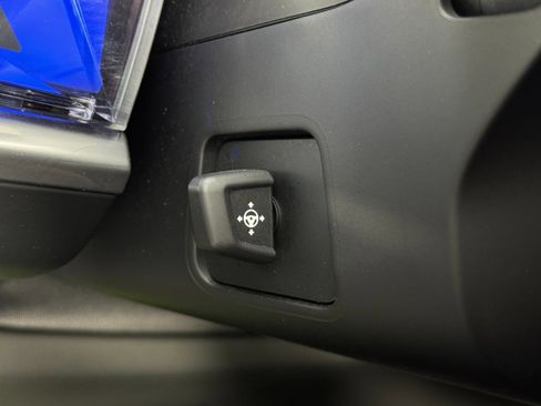 Used 2024 BMW i7 xDrive60 w/ Executive Package image 19