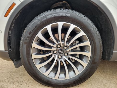 Used 2024 Lincoln Aviator Reserve w/ Equipment Group 201A image 11