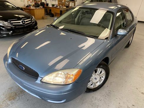 Used 2005 Ford Taurus SEL image 9