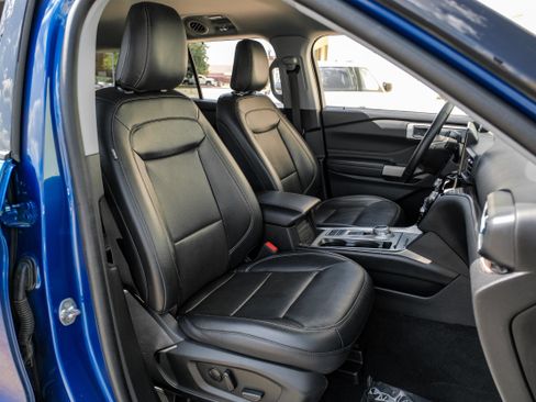 Used 2022 Ford Explorer Limited image 33