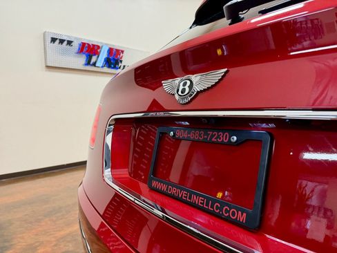 Used 2017 Bentley Bentayga AWD/4WD image 87