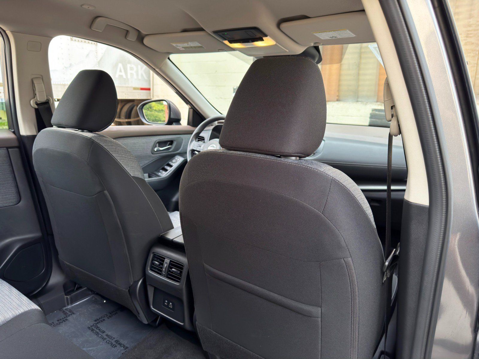 Used 2023 Nissan Rogue SV FWD image 30