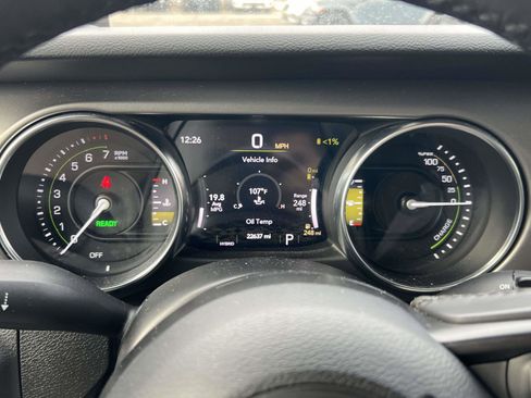 Used 2023 Jeep Wrangler Unlimited w/ Cold Weather Group image 18