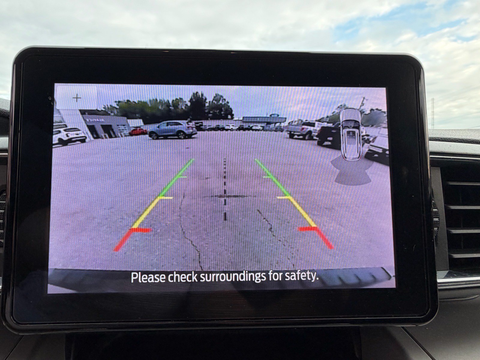 Used 2023 Ford Explorer XLT w/ Equipment Group 202A AWD/4WD image 38