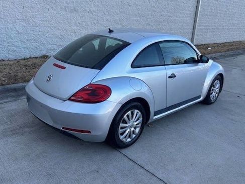 Used 2012 Volkswagen Beetle 2.5 image 17