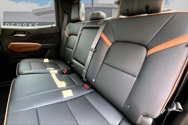 New 2026 GMC Canyon AT4 w/ Technology Plus Package AWD/4WD image 11