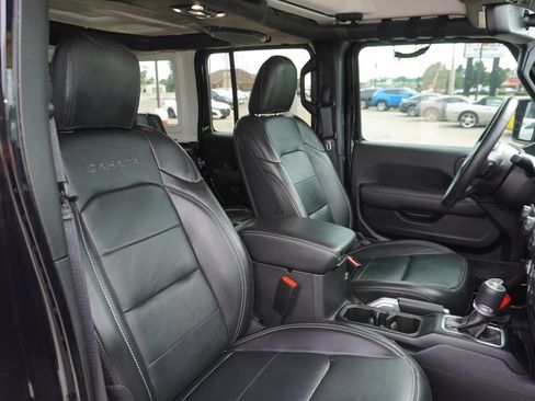 Used 2022 Jeep Wrangler Unlimited Sahara w/ Cold Weather Group AWD/4WD image 31