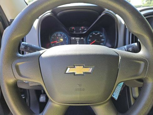 Used 2017 Chevrolet Colorado W/T RWD image 18