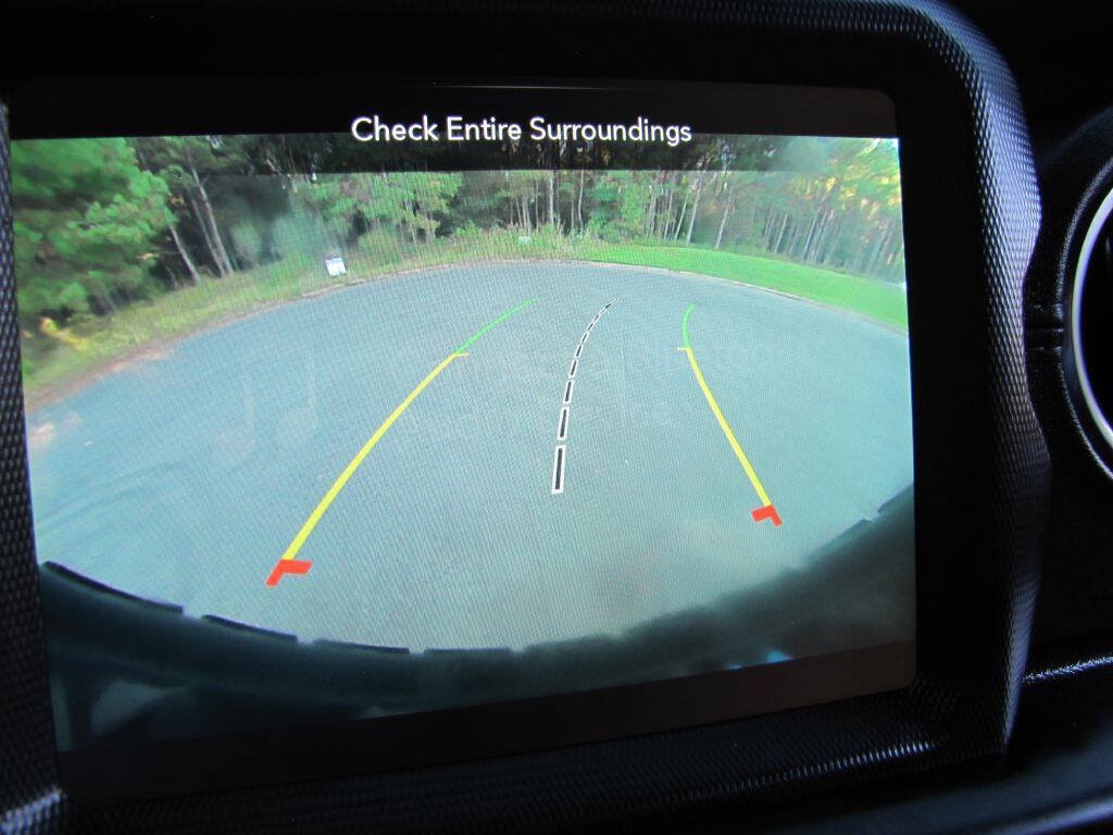 Used 2022 Jeep Wrangler Unlimited Sahara w/ Safety Group AWD/4WD image 31