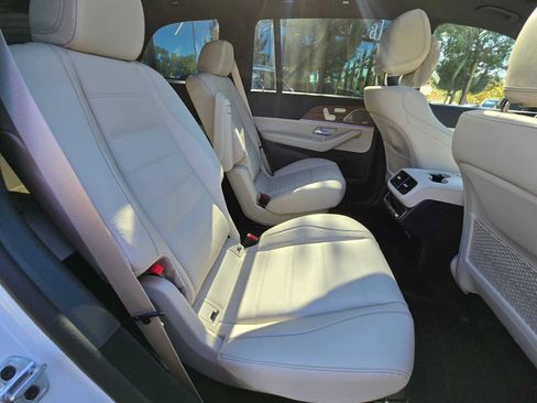 Used 2026 Mercedes-Benz GLS 580 4MATIC image 15