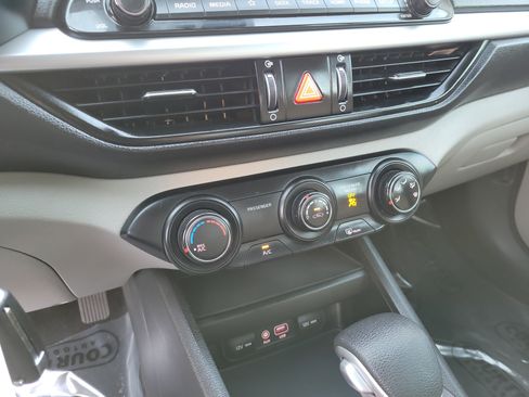 Used 2020 Kia Forte LXS FWD image 18