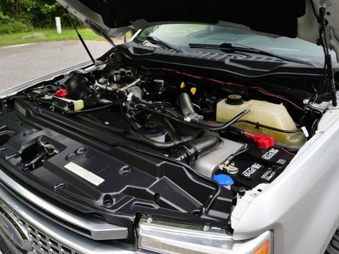 Used 2019 Ford F250 Platinum w/ Platinum Ultimate Package AWD/4WD image 14