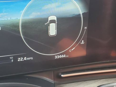 Used 2023 Kia Carnival SX image 10