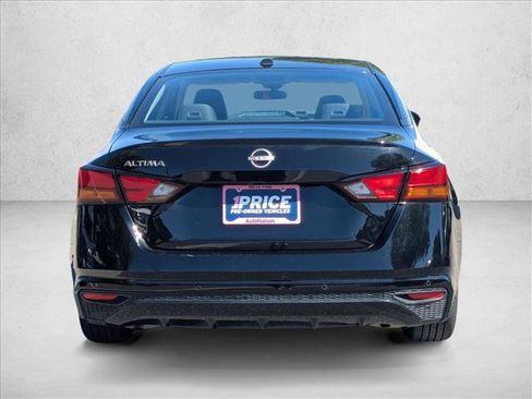 Used 2025 Nissan Altima 2.5 SV image 7