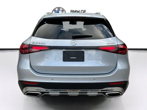 Used 2025 Mercedes-Benz GLC 300 4MATIC image 6