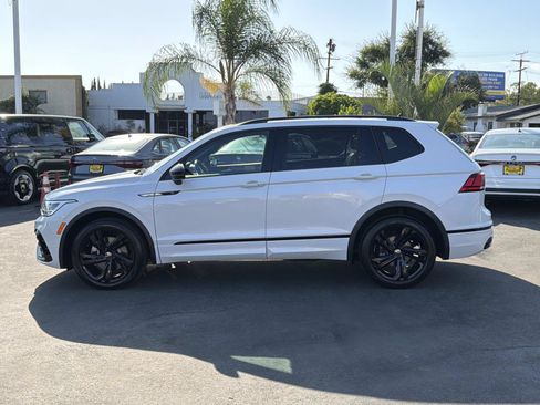 Certified 2024 Volkswagen Tiguan SE R-Line FWD image 3