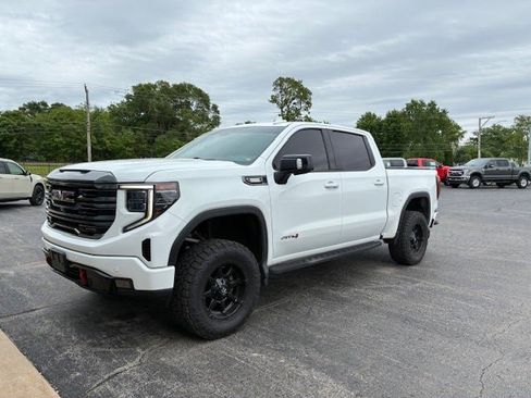 Used 2022 GMC Sierra 1500 AT4 w/ AT4 Premium Package AWD/4WD image 1